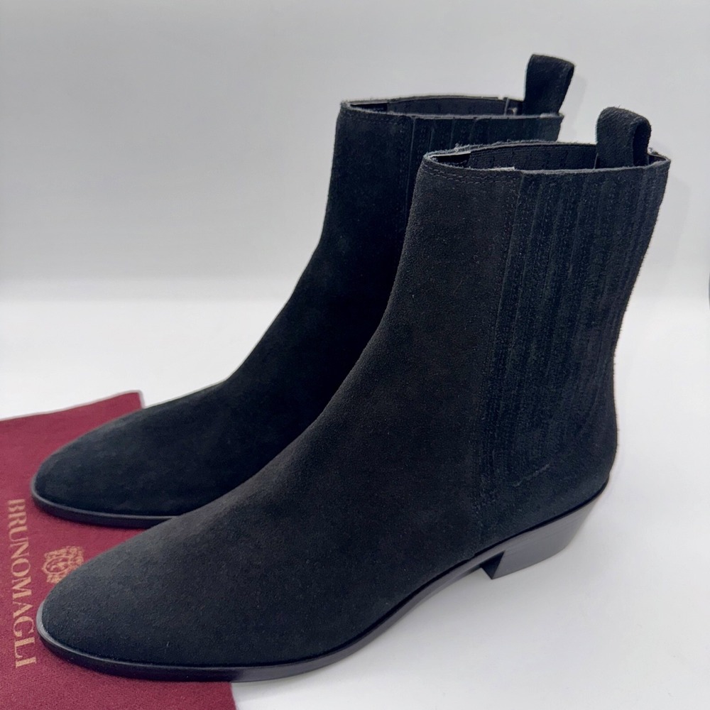 Bruno Magli Campo Chelsea Boots Women's Size 7.5 - 8 EU 38.5 Black Italian Suede